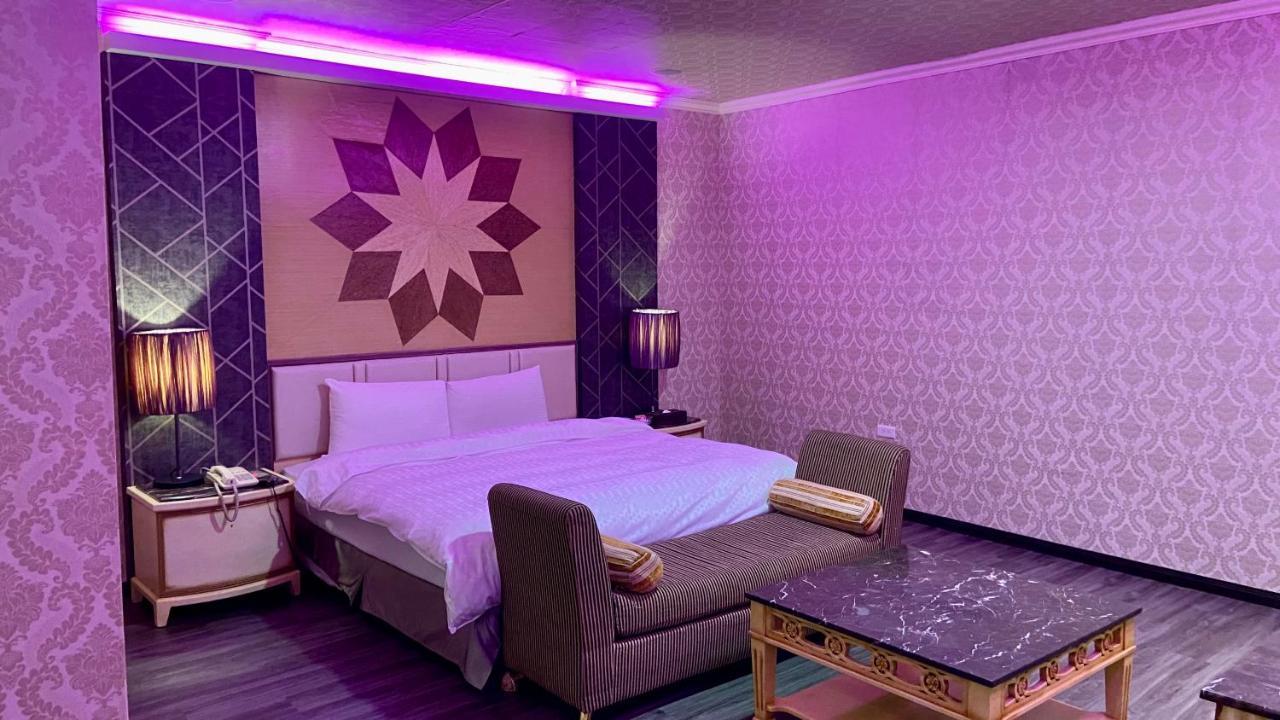 Huang Xing Motel Pingtung Exteriér fotografie