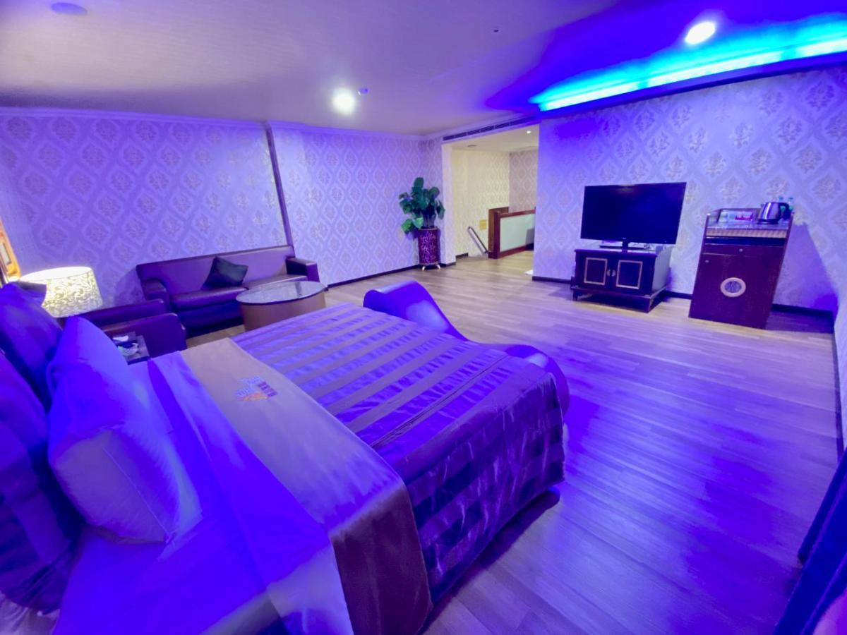 Huang Xing Motel Pingtung Exteriér fotografie