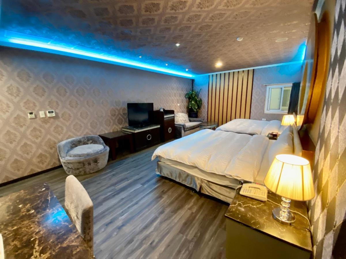 Huang Xing Motel Pingtung Exteriér fotografie