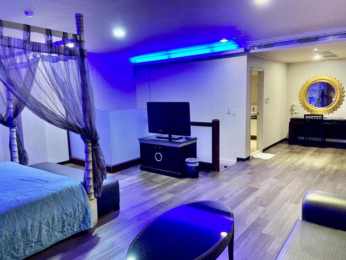 Huang Xing Motel Pingtung Exteriér fotografie