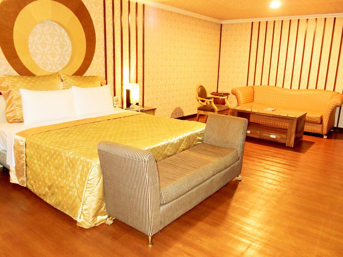 Huang Xing Motel Pingtung Exteriér fotografie